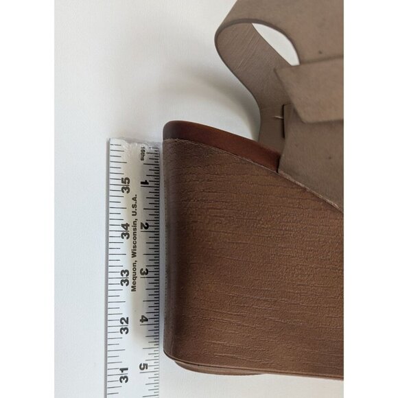 Mia Priscilla Wedge Platform Beige Sandal Size 10M - Picture 9 of 9